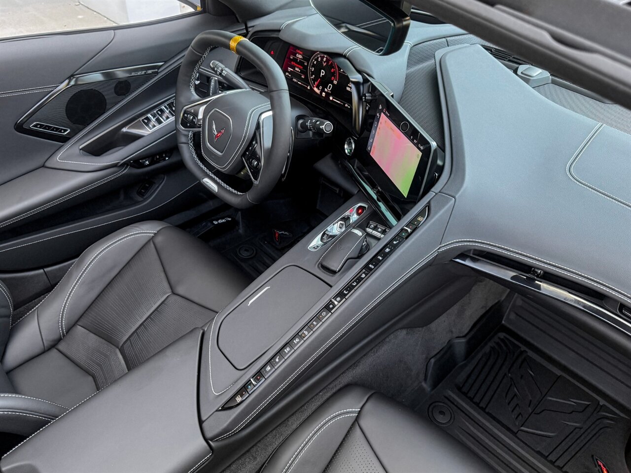 2025 Chevrolet Corvette Z06   - Photo 33 - Bonita Springs, FL 34134