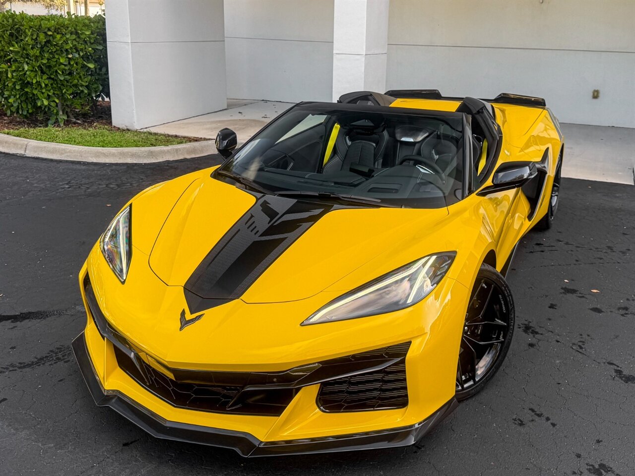 2025 Chevrolet Corvette Z06   - Photo 7 - Bonita Springs, FL 34134