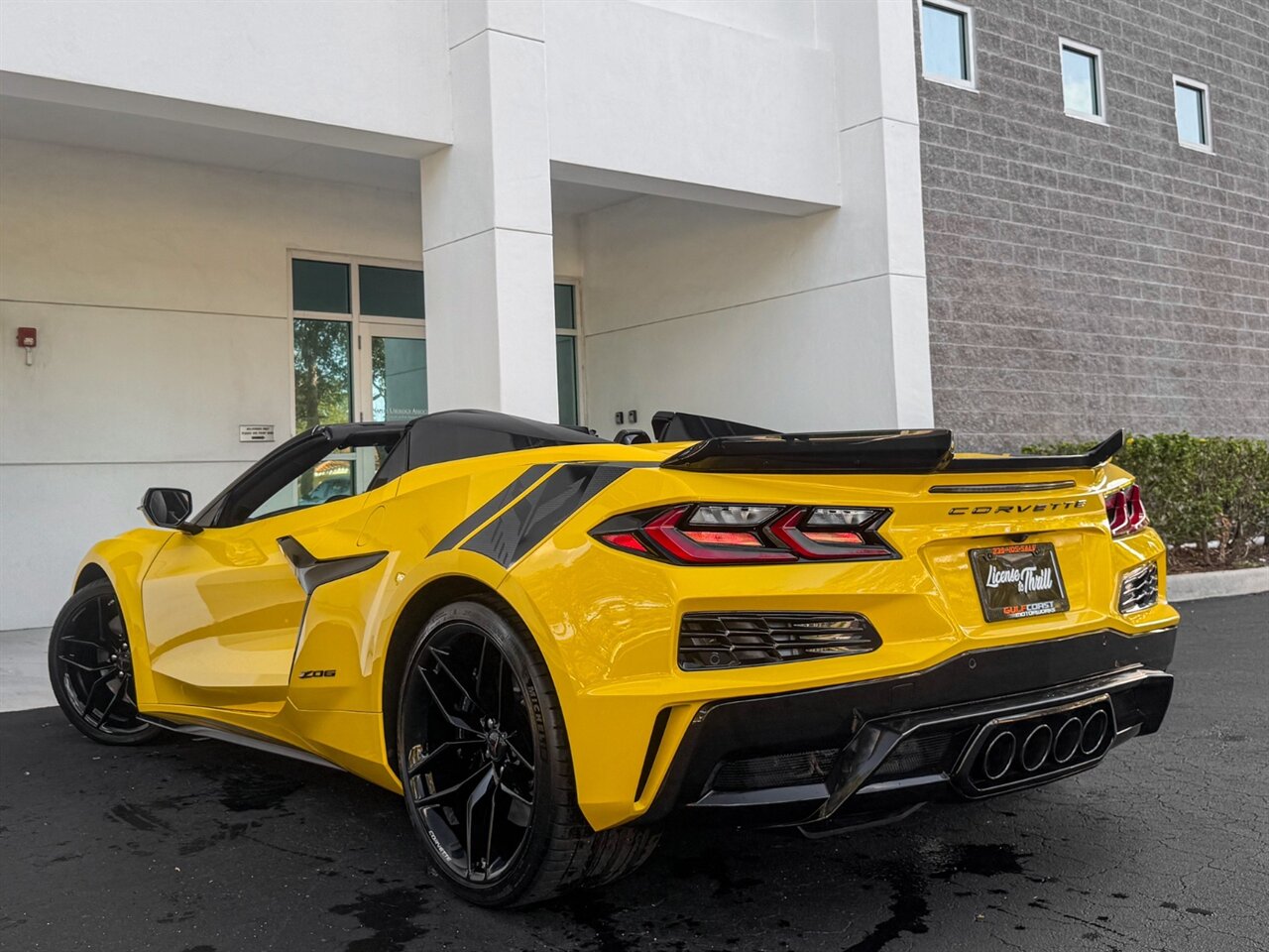 2025 Chevrolet Corvette Z06   - Photo 42 - Bonita Springs, FL 34134