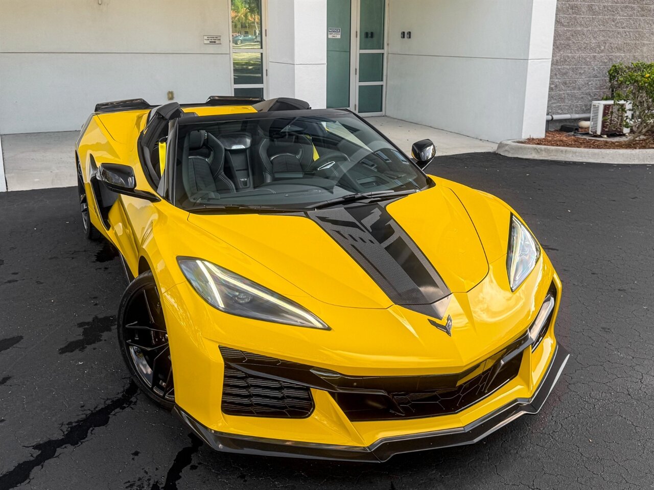 2025 Chevrolet Corvette Z06   - Photo 72 - Bonita Springs, FL 34134