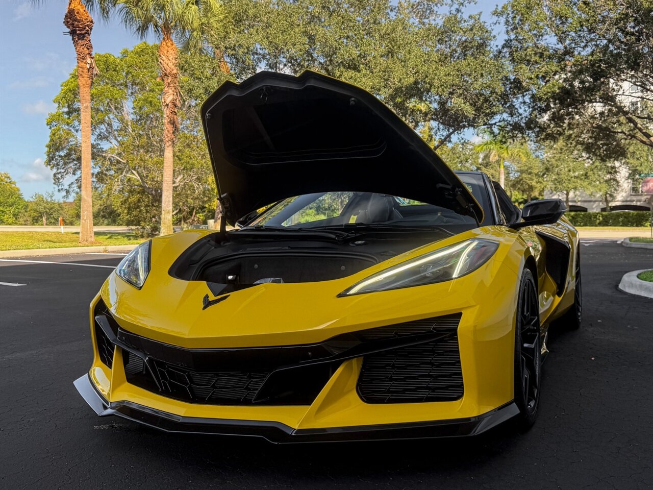 2025 Chevrolet Corvette Z06   - Photo 35 - Bonita Springs, FL 34134