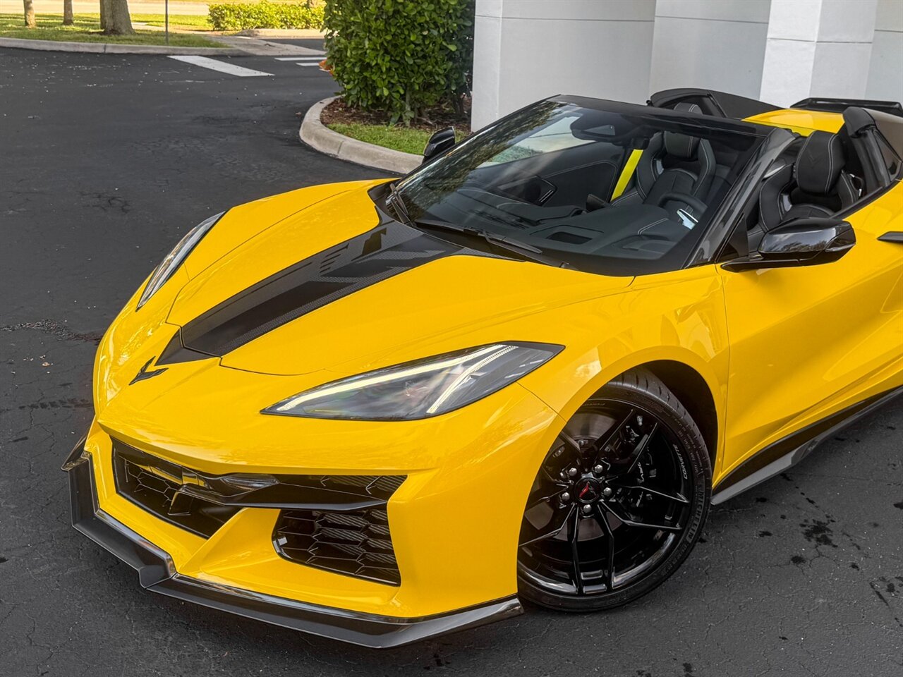2025 Chevrolet Corvette Z06   - Photo 9 - Bonita Springs, FL 34134