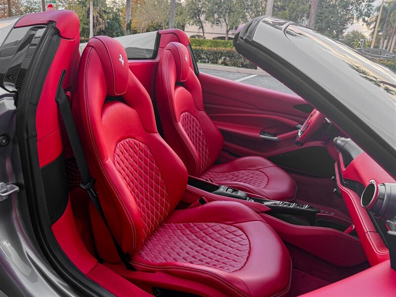 2021 Ferrari F8 Spider - Photo 32 - Bonita Springs, FL 34134