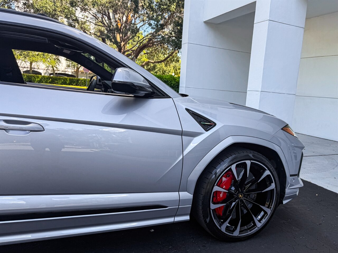 2024 Lamborghini Urus S   - Photo 76 - Bonita Springs, FL 34134
