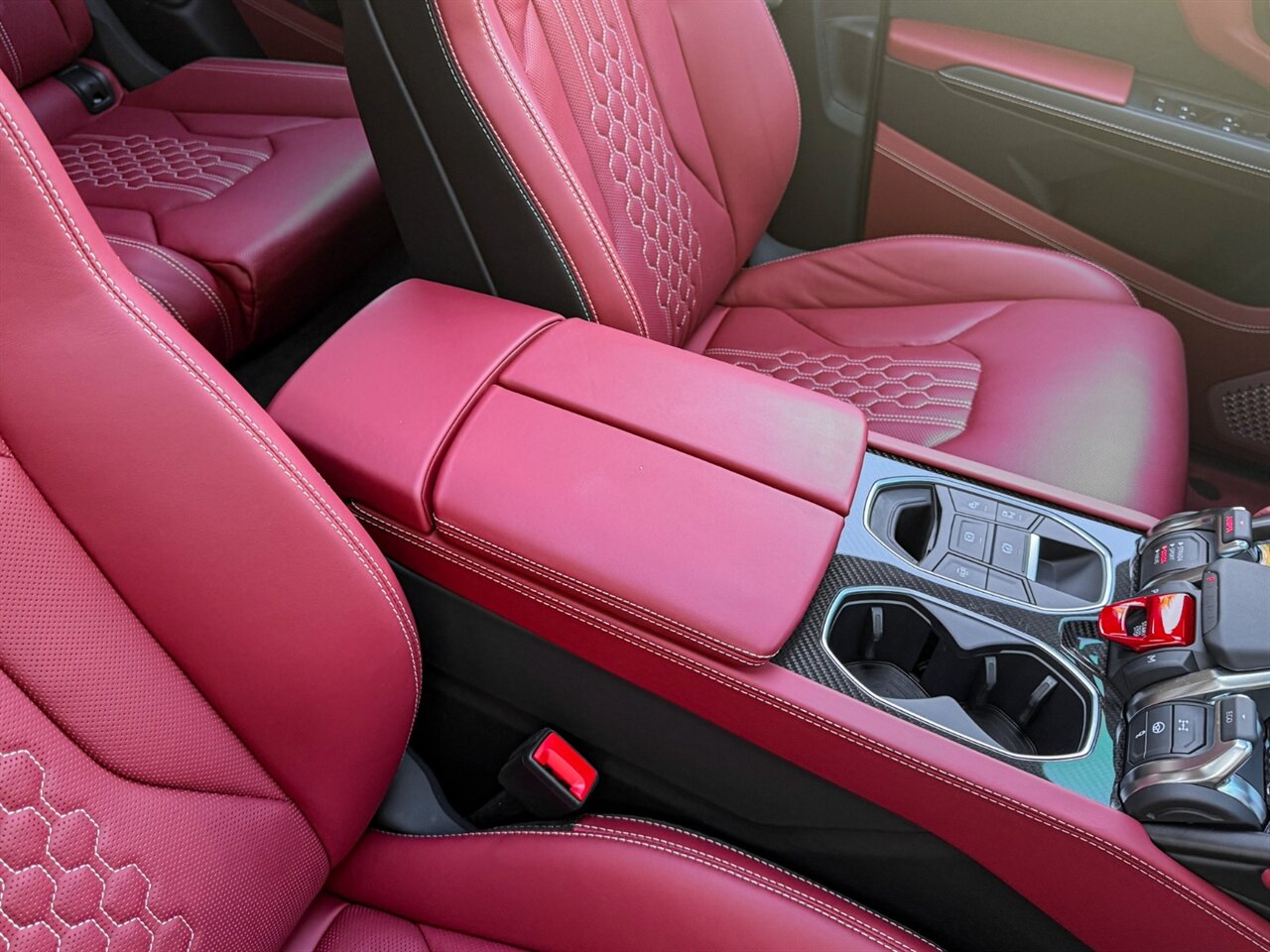 2024 Lamborghini Urus S   - Photo 46 - Bonita Springs, FL 34134