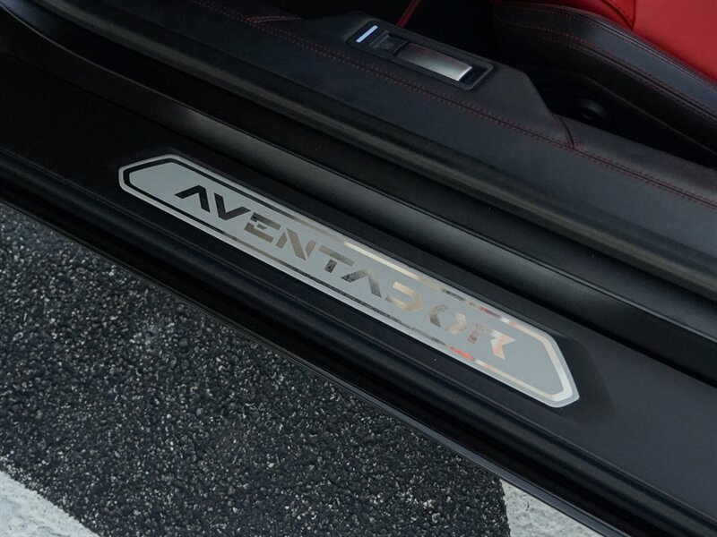 2015 Lamborghini Aventador LP 700-4 Roadster - Photo 28 - Bonita Springs, FL 34134