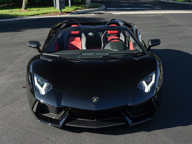 2015 Lamborghini Aventador LP 700-4 Roadster - Photo 6 - Bonita Springs, FL 34134
