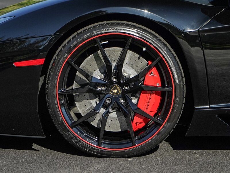 2015 Lamborghini Aventador LP 700-4 Roadster - Photo 43 - Bonita Springs, FL 34134