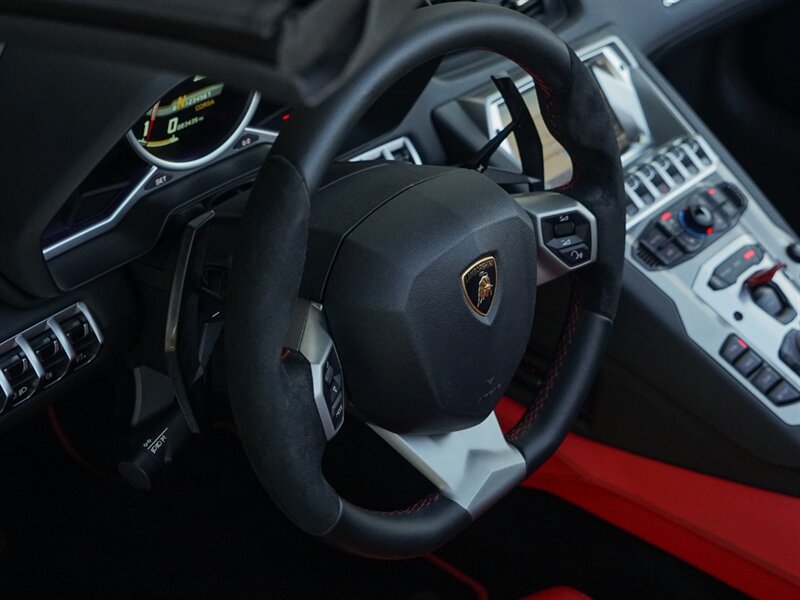 2015 Lamborghini Aventador LP 700-4 Roadster - Photo 30 - Bonita Springs, FL 34134