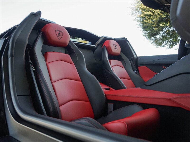 2015 Lamborghini Aventador LP 700-4 Roadster - Photo 31 - Bonita Springs, FL 34134