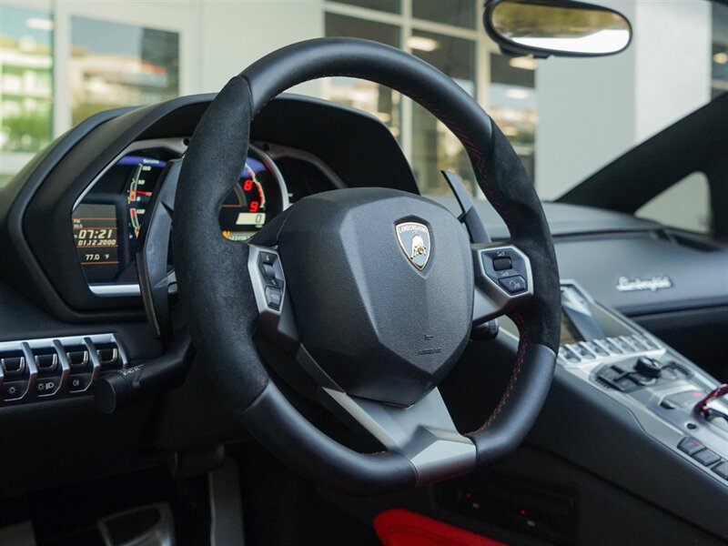 2015 Lamborghini Aventador LP 700-4 Roadster - Photo 14 - Bonita Springs, FL 34134