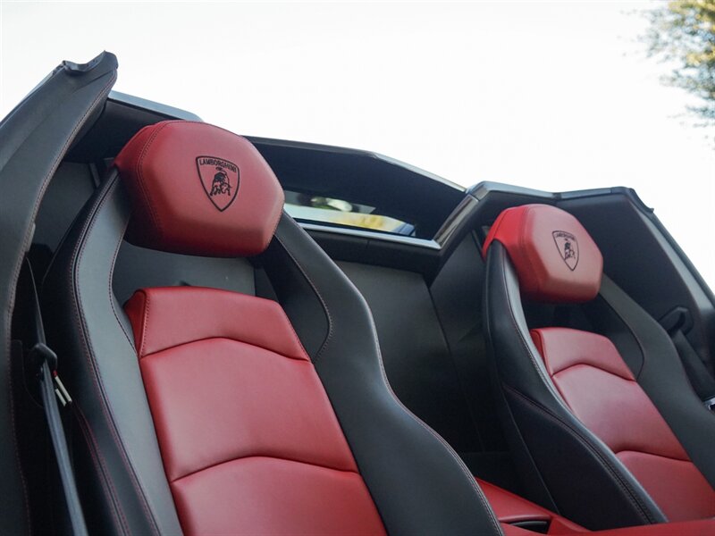 2015 Lamborghini Aventador LP 700-4 Roadster - Photo 32 - Bonita Springs, FL 34134