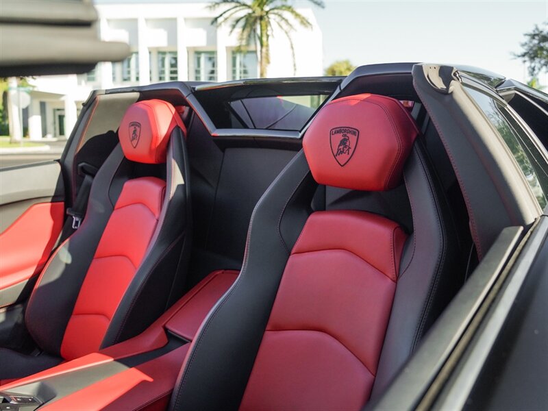 2015 Lamborghini Aventador LP 700-4 Roadster - Photo 8 - Bonita Springs, FL 34134