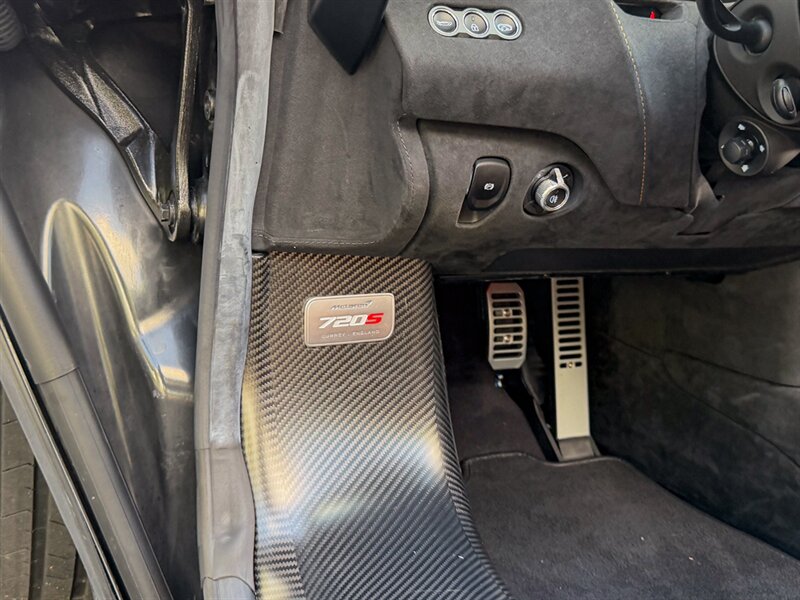 2022 McLaren 720S Spider Performance - Photo 24 - Bonita Springs, FL 34134
