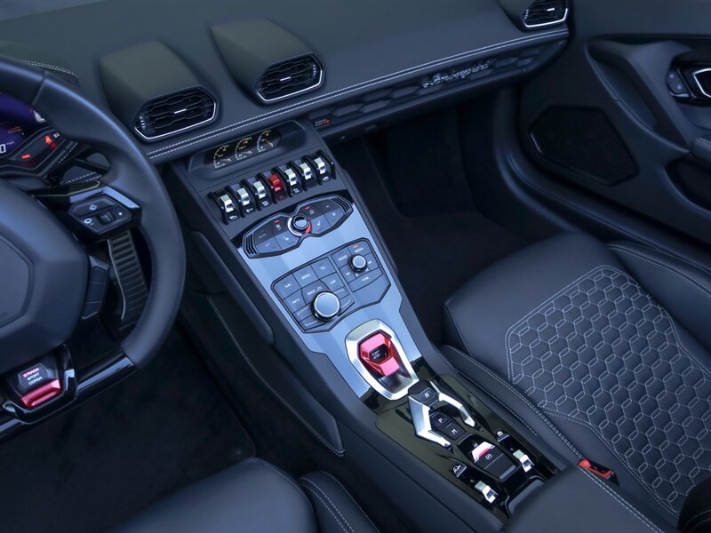 2017 Lamborghini Huracan LP 610-4 Spyder - Photo 15 - Bonita Springs, FL 34134