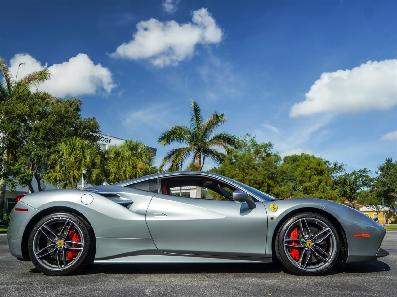 2017 Ferrari 488 GTB   - Photo 43 - Bonita Springs, FL 34134