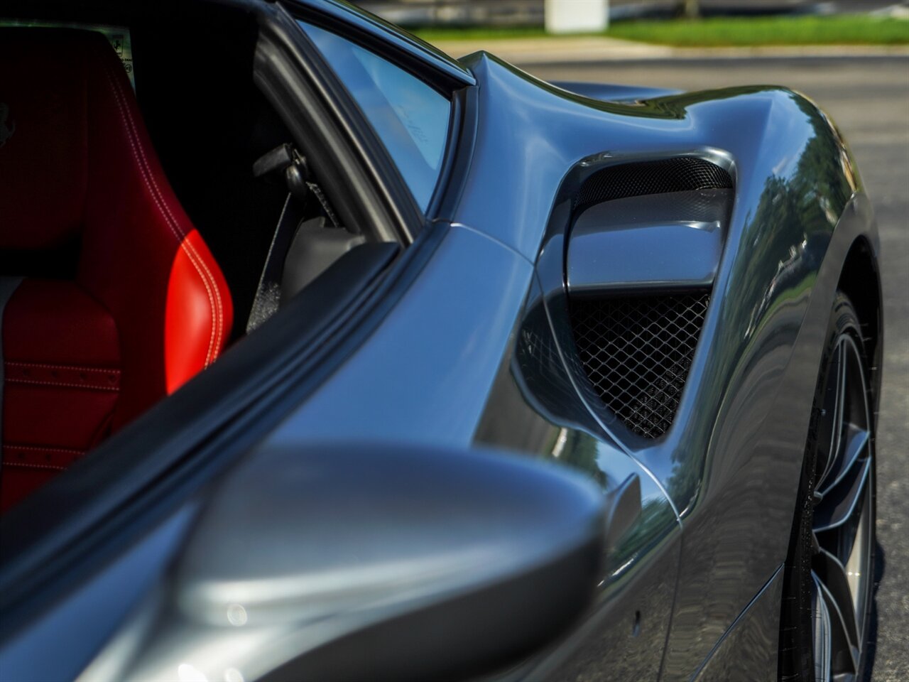 2017 Ferrari 488 GTB   - Photo 9 - Bonita Springs, FL 34134