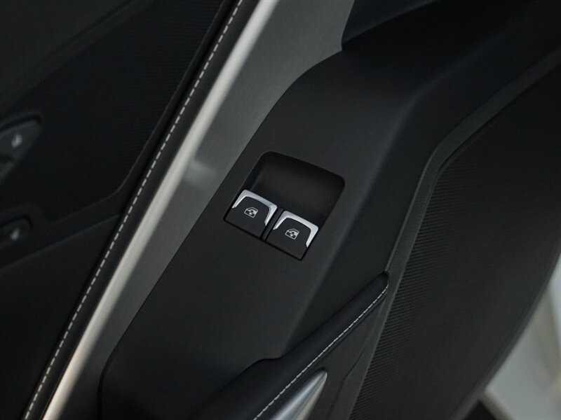 2019 Chevrolet Corvette Z06 w/Z07 - Photo 30 - Bonita Springs, FL 34134