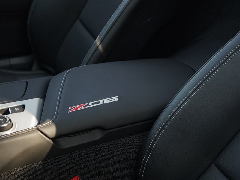 2019 Chevrolet Corvette Z06 w/Z07 - Photo 27 - Bonita Springs, FL 34134