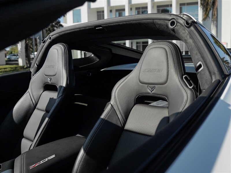2019 Chevrolet Corvette Z06 w/Z07 - Photo 10 - Bonita Springs, FL 34134