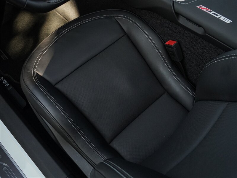 2019 Chevrolet Corvette Z06 w/Z07 - Photo 26 - Bonita Springs, FL 34134