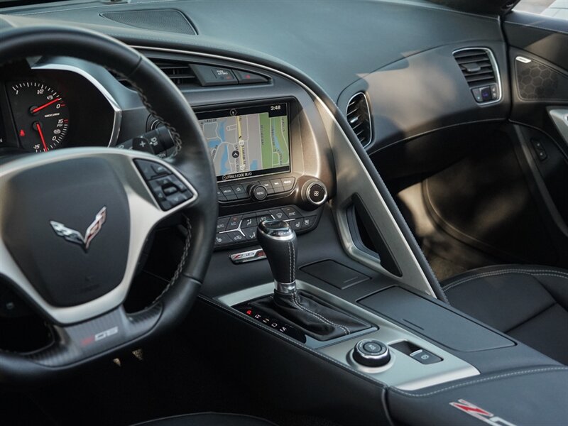 2019 Chevrolet Corvette Z06 w/Z07 - Photo 18 - Bonita Springs, FL 34134