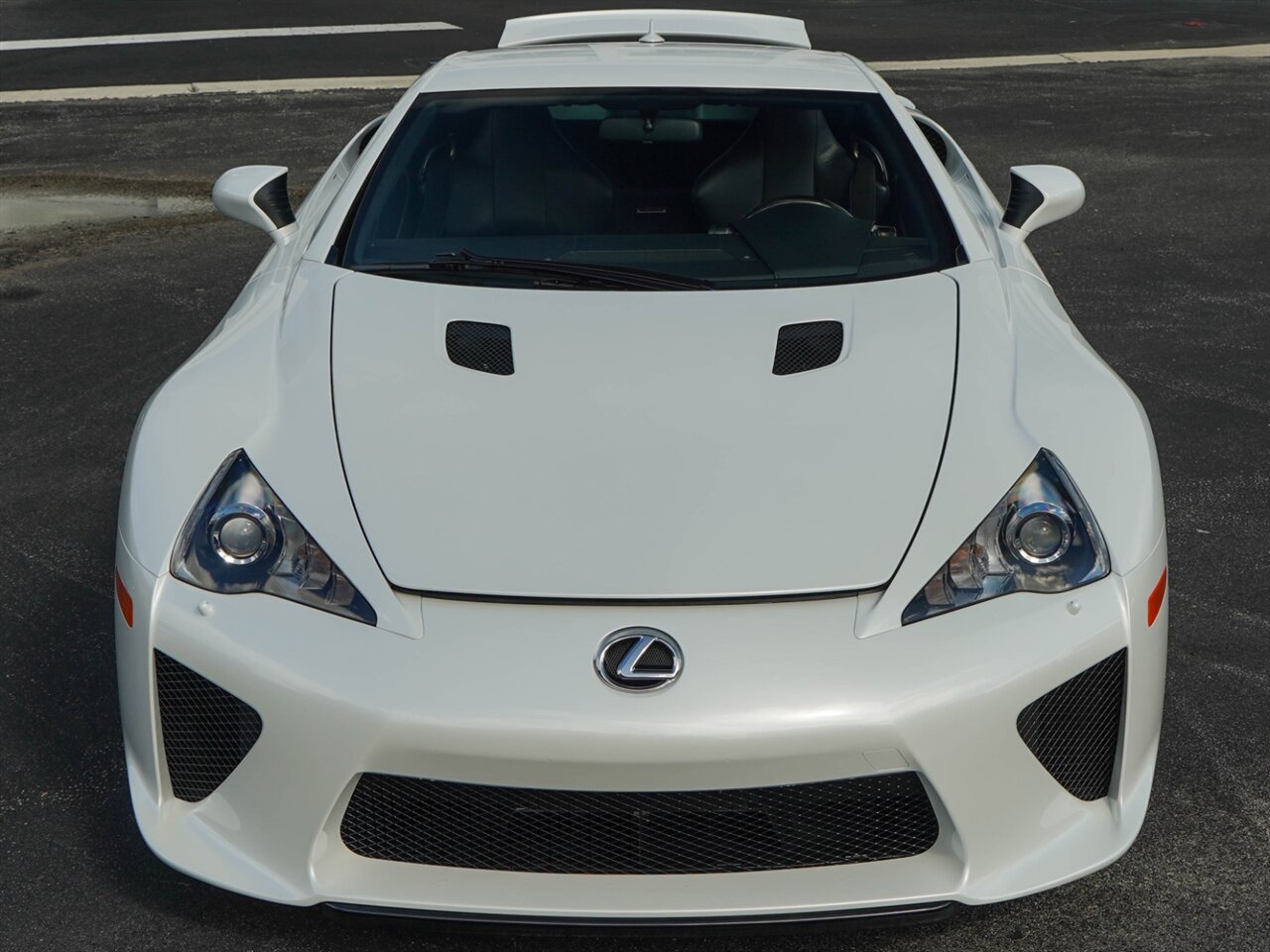 2012 Lexus LFA   - Photo 8 - Bonita Springs, FL 34134