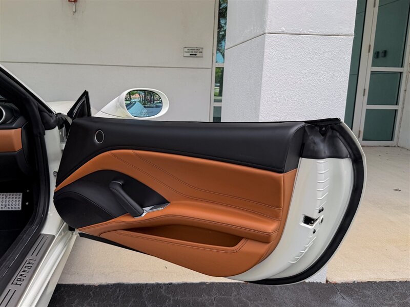 2017 Ferrari California T - Photo 38 - Bonita Springs, FL 34134