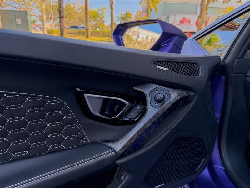 2021 Lamborghini Huracan EVO   - Photo 29 - Bonita Springs, FL 34134