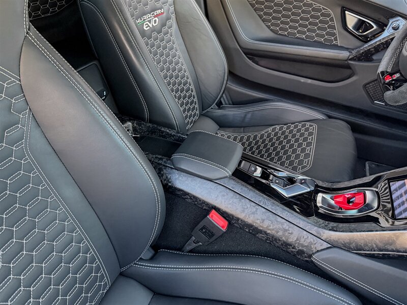 2021 Lamborghini Huracan EVO   - Photo 40 - Bonita Springs, FL 34134