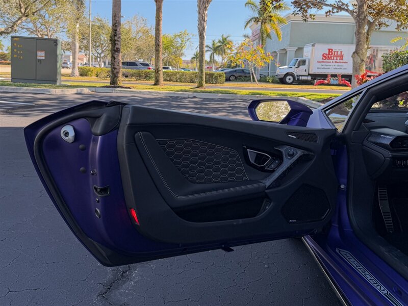 2021 Lamborghini Huracan EVO   - Photo 28 - Bonita Springs, FL 34134