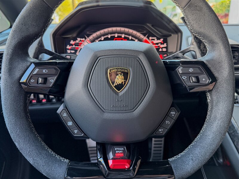 2021 Lamborghini Huracan EVO   - Photo 35 - Bonita Springs, FL 34134