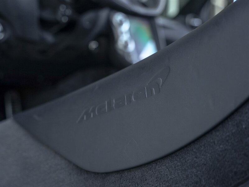 2019 McLaren 720S - Photo 21 - Bonita Springs, FL 34134