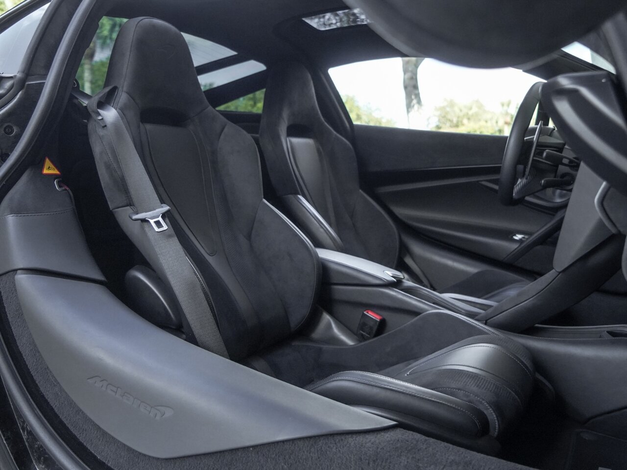 2019 McLaren 720S   - Photo 24 - Bonita Springs, FL 34134