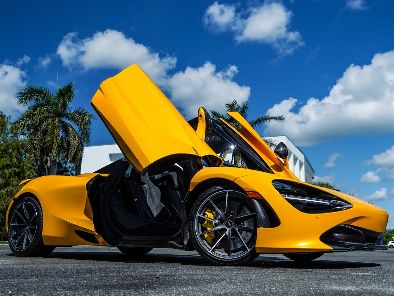 2019 McLaren 720S   - Photo 42 - Bonita Springs, FL 34134