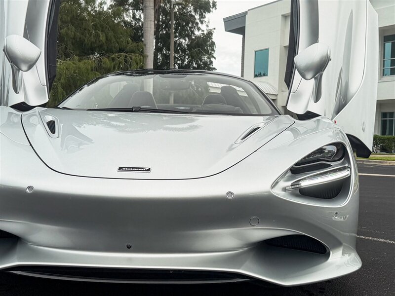 2024 McLaren 750S Spider - Photo 3 - Bonita Springs, FL 34134