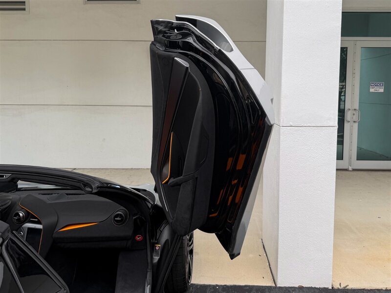 2024 McLaren 750S Spider - Photo 31 - Bonita Springs, FL 34134