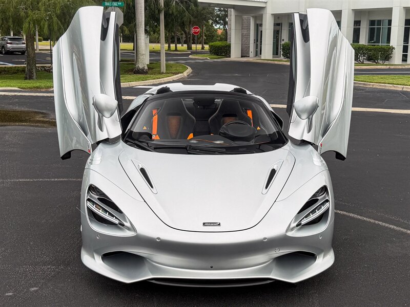 2024 McLaren 750S Spider - Photo 5 - Bonita Springs, FL 34134