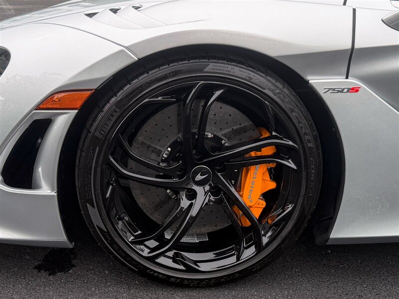 2024 McLaren 750S Spider - Photo 36 - Bonita Springs, FL 34134