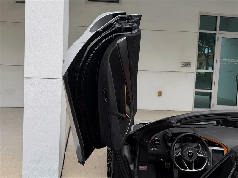 2024 McLaren 750S Spider - Photo 25 - Bonita Springs, FL 34134