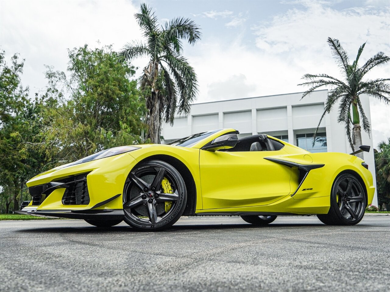 2023 Chevrolet Corvette Z06   - Photo 38 - Bonita Springs, FL 34134