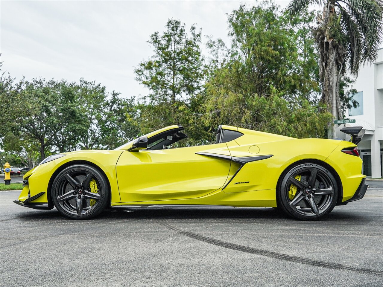 2023 Chevrolet Corvette Z06   - Photo 33 - Bonita Springs, FL 34134