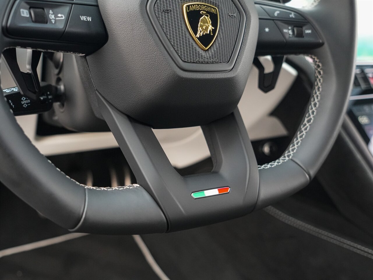 2024 Lamborghini Urus S   - Photo 46 - Bonita Springs, FL 34134