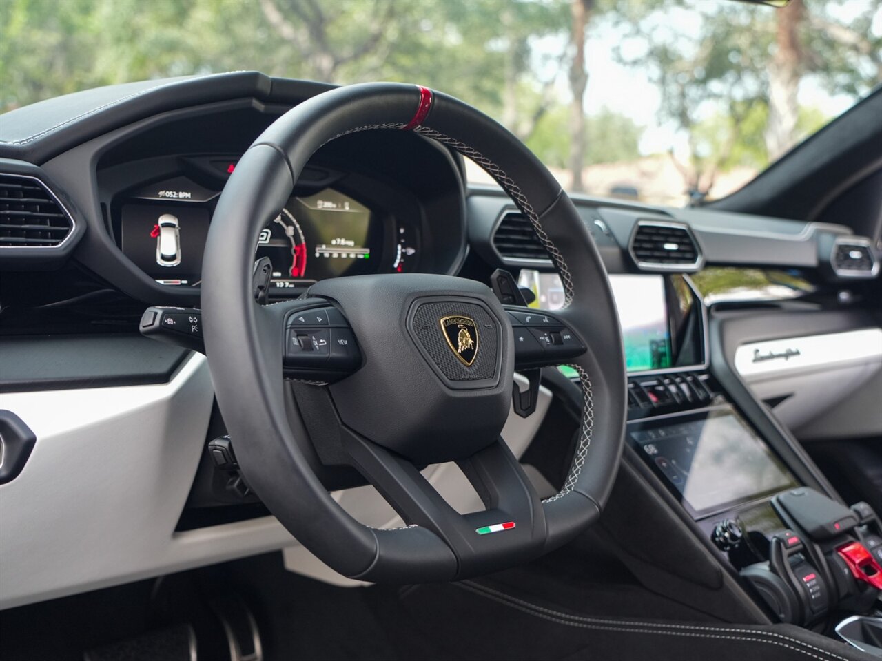 2024 Lamborghini Urus S   - Photo 13 - Bonita Springs, FL 34134
