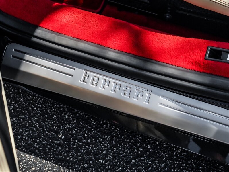 2012 Ferrari 458 Spider   - Photo 21 - Bonita Springs, FL 34134