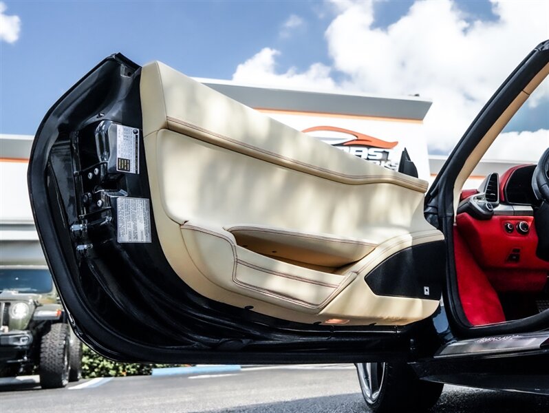 2012 Ferrari 458 Spider   - Photo 20 - Bonita Springs, FL 34134