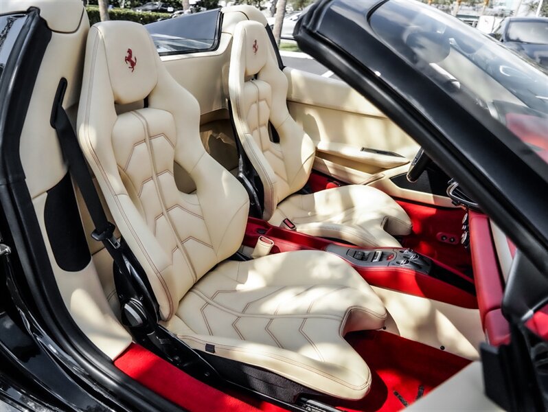 2012 Ferrari 458 Spider   - Photo 26 - Bonita Springs, FL 34134