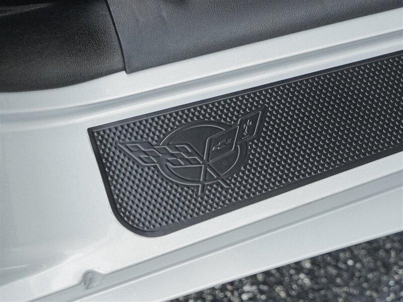 2000 Chevrolet Corvette - Photo 33 - Bonita Springs, FL 34134