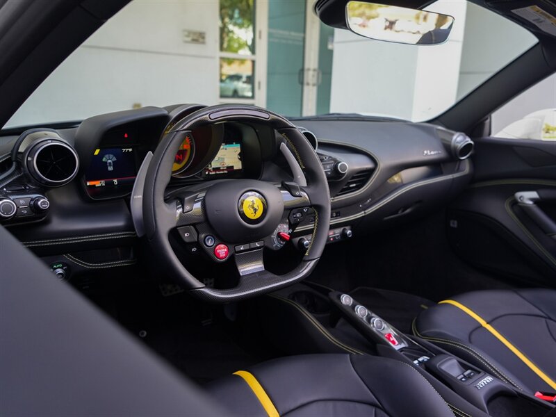 2022 Ferrari F8 Spider  