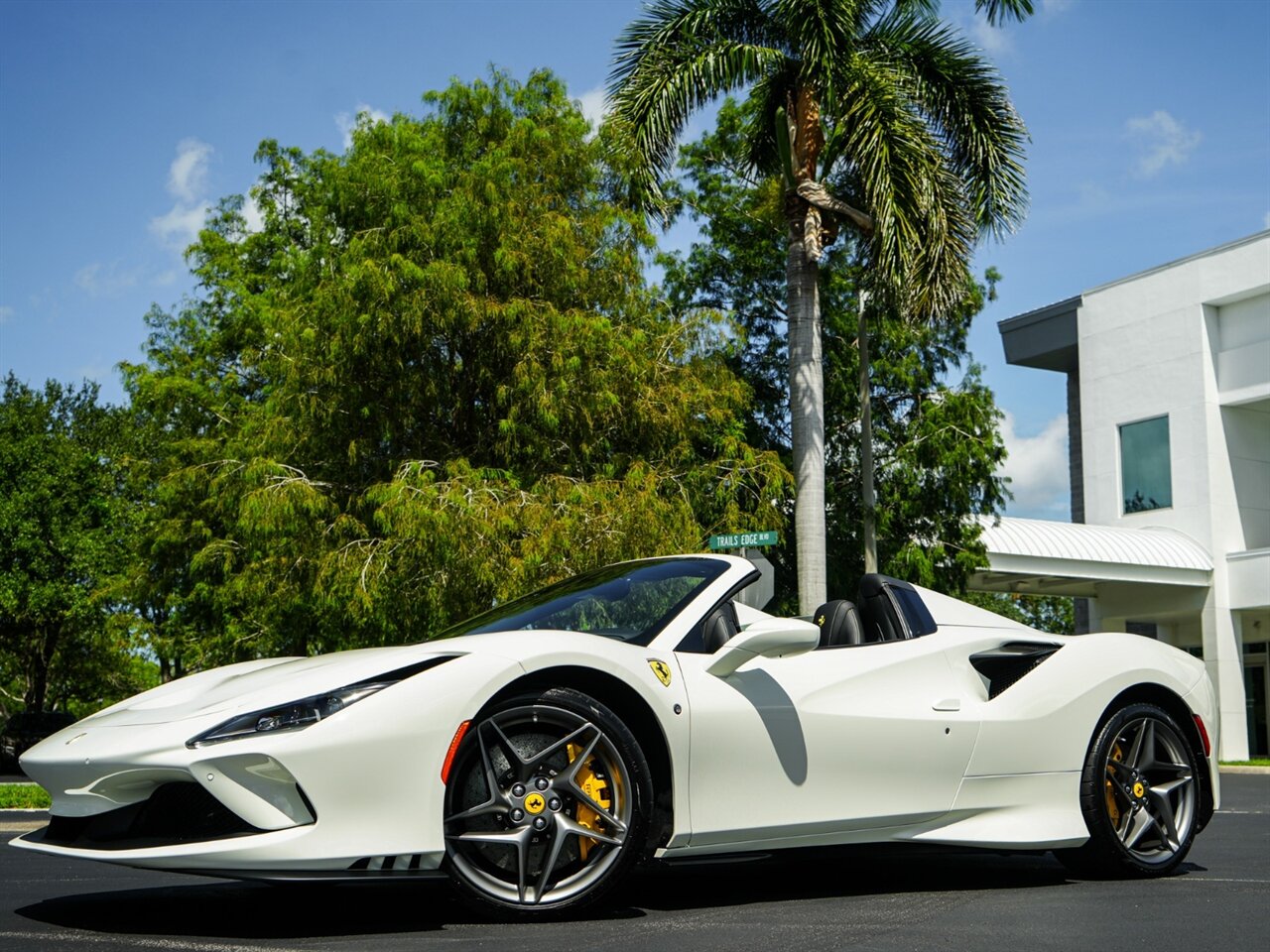 2022 Ferrari F8 Spider   - Photo 10 - Bonita Springs, FL 34134